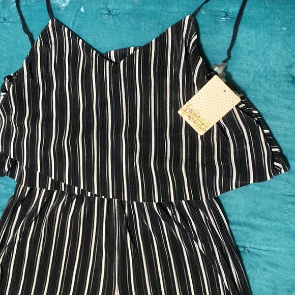 Romper - Picture 2 of 5